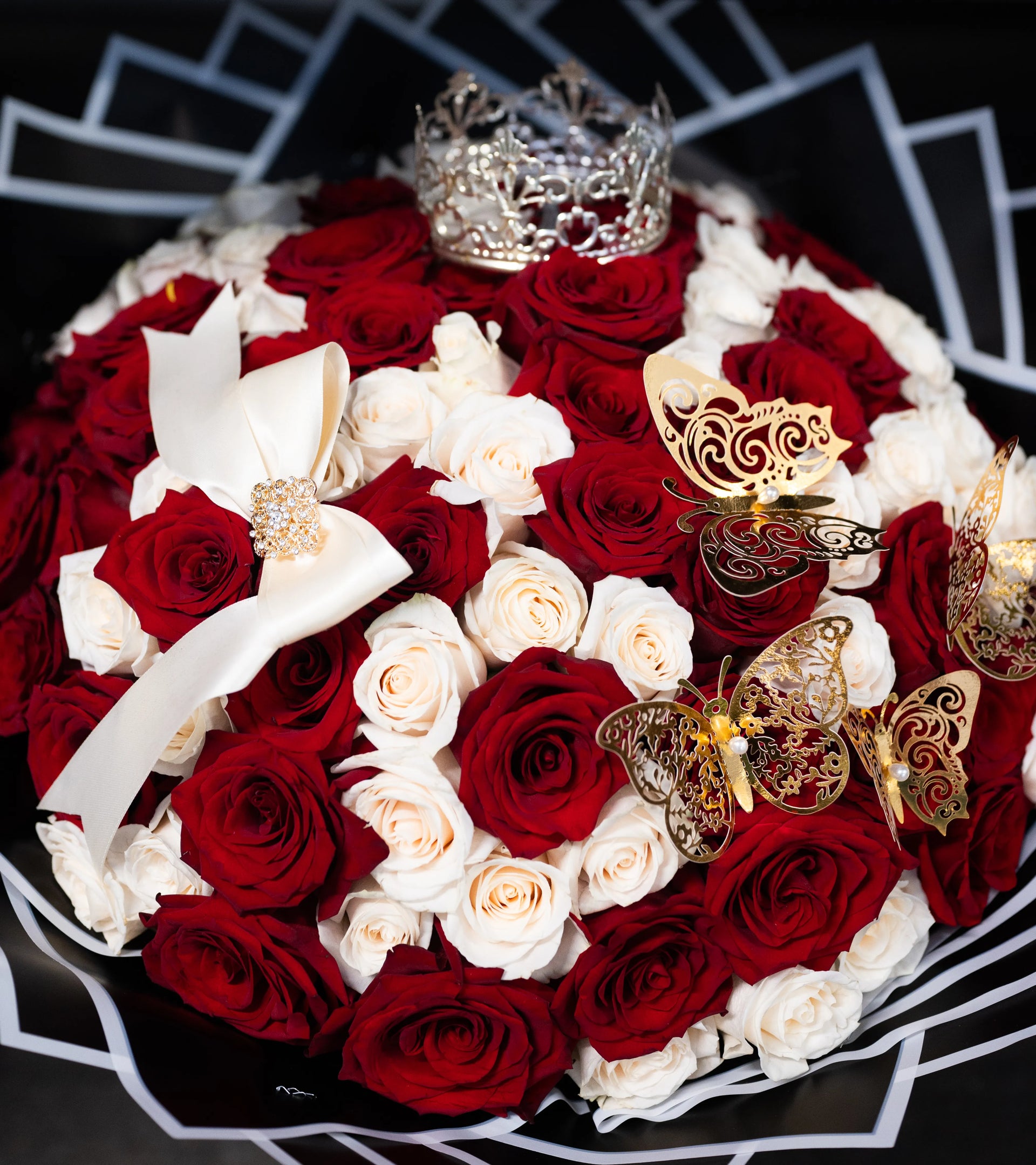 Luxury Red and White Diamond Bouquet