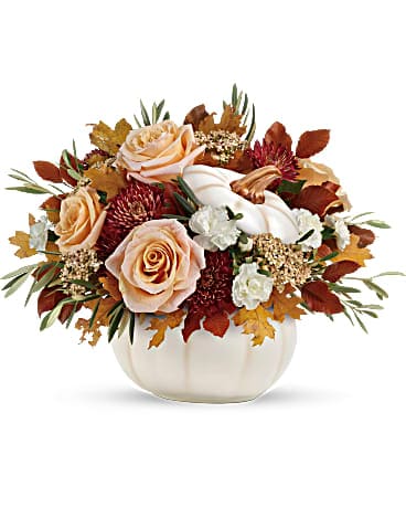 Festive autumn harvest centerpiece with rich fall colors